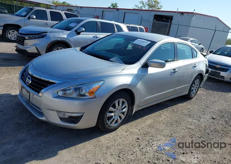 2015 Nissan Altima 2.5 S from USA, damaged, VIN 1N4AL3AP4FC477312